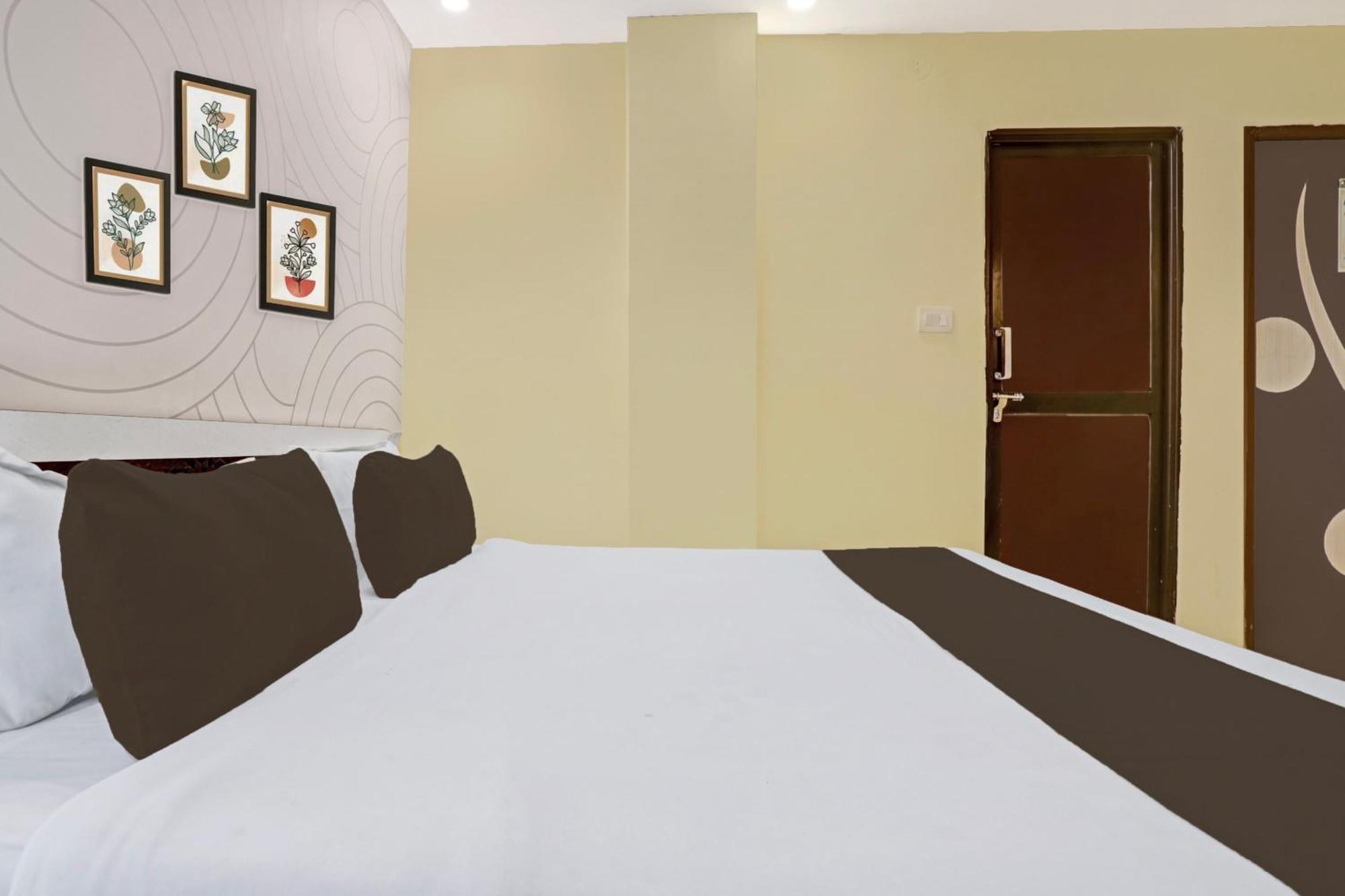 Super Hotel O Phulwarisharif Near Aiims Khagaul Exteriör bild