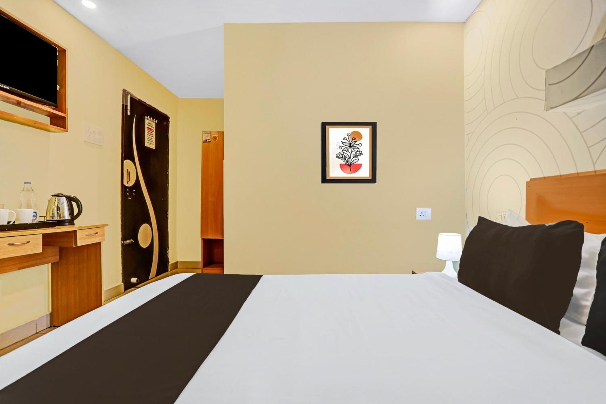 Super Hotel O Phulwarisharif Near Aiims Khagaul Exteriör bild