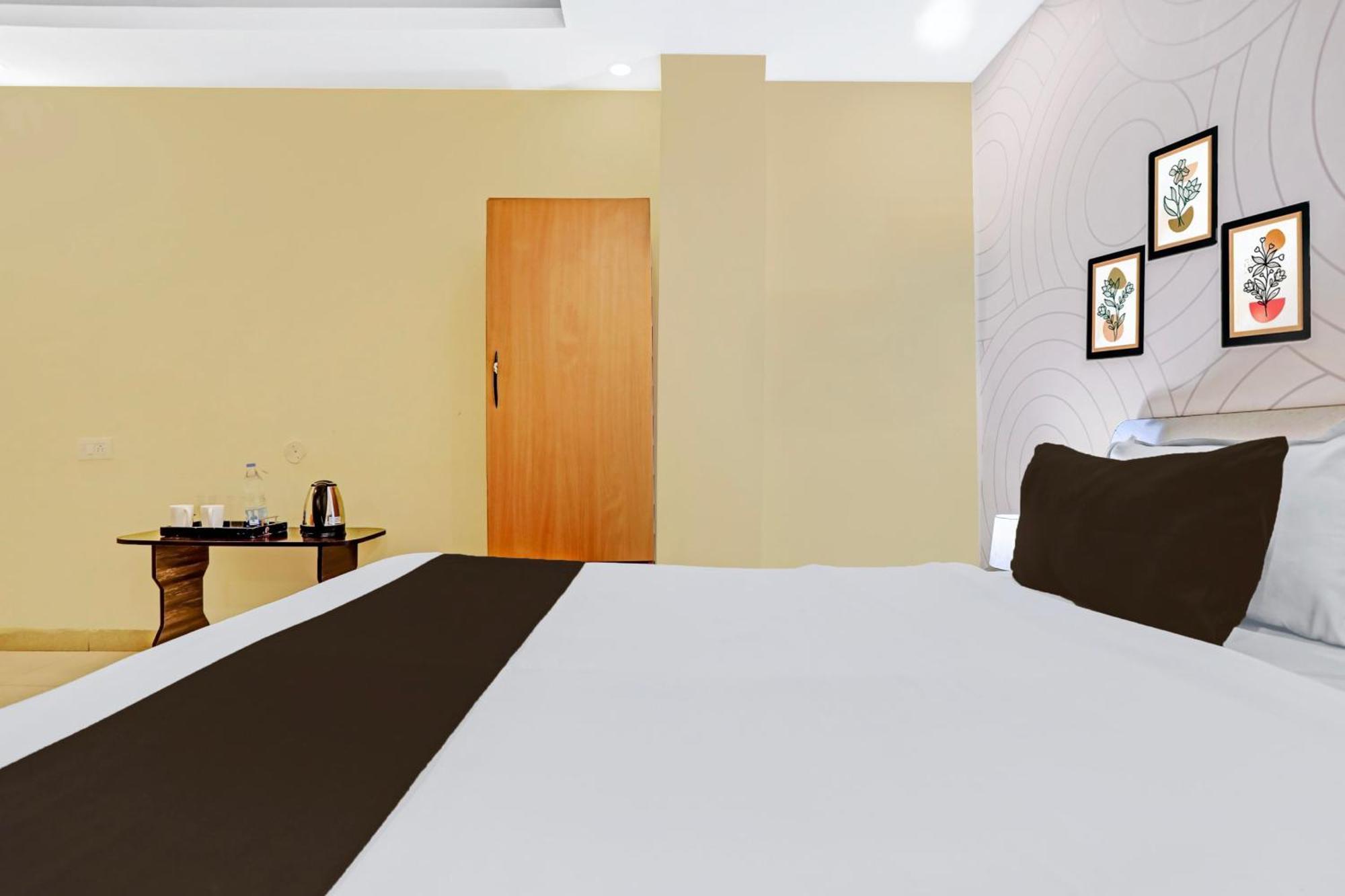 Super Hotel O Phulwarisharif Near Aiims Khagaul Exteriör bild