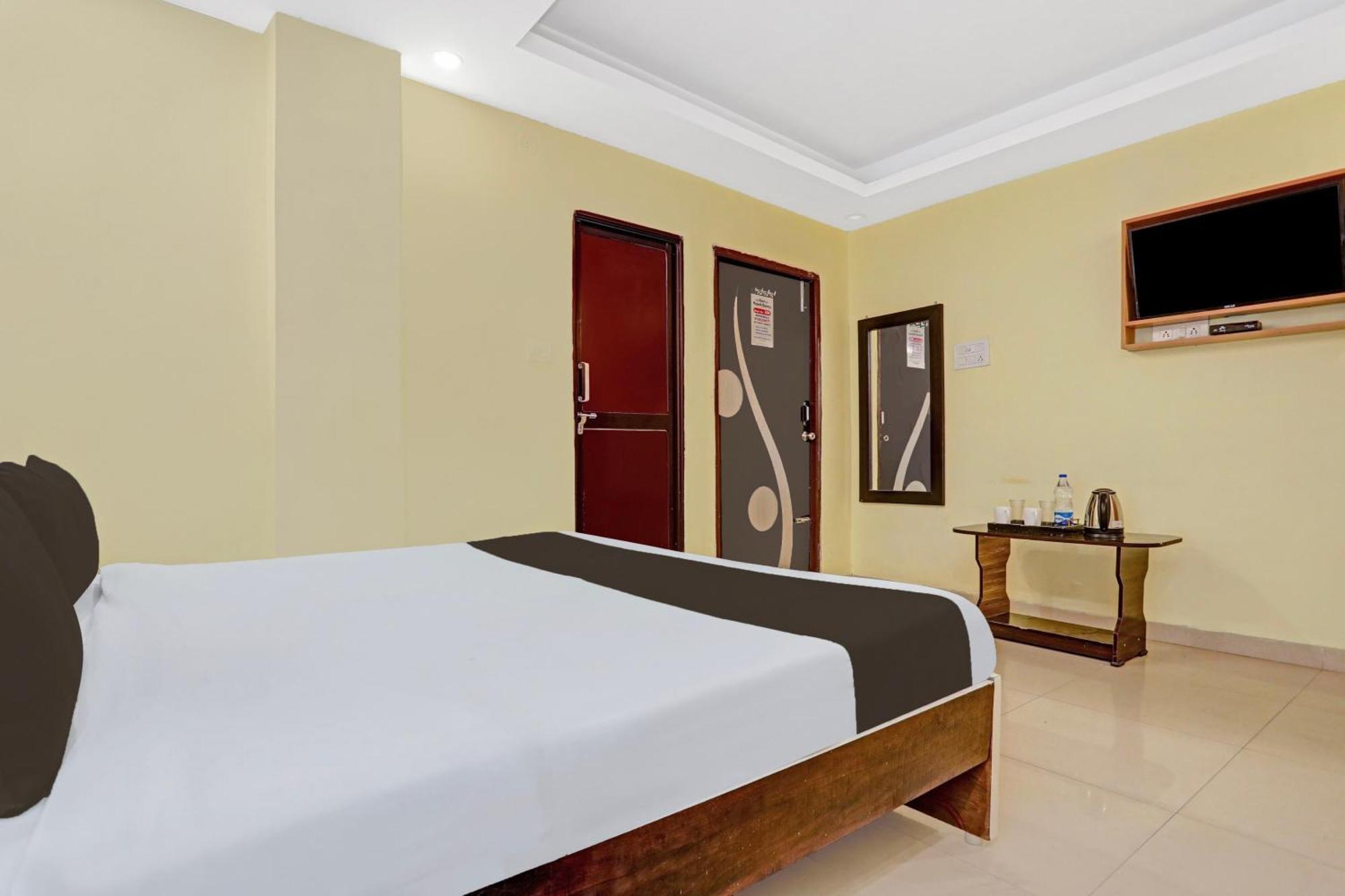 Super Hotel O Phulwarisharif Near Aiims Khagaul Exteriör bild